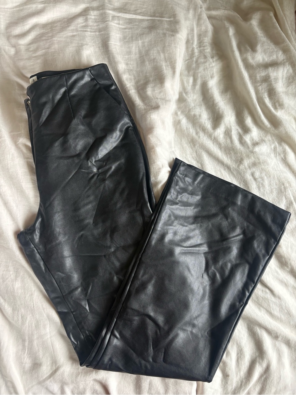 Abercrombie & Fitch Black Vegan Leather High Rise Flare Pants Size TALL 30/10